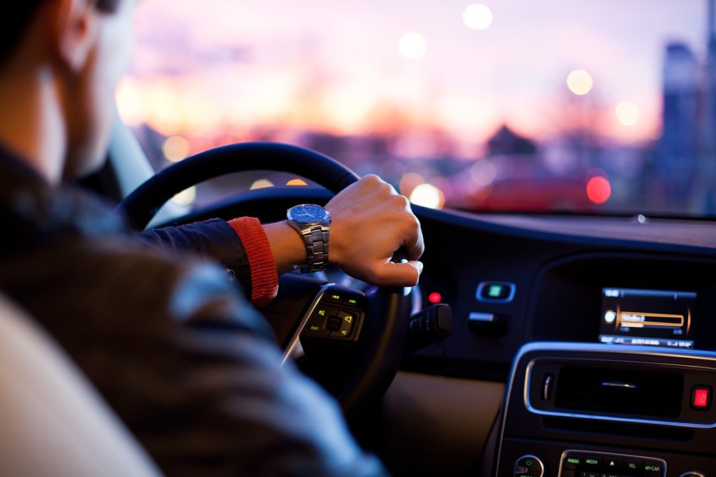 車を運転しているとき
