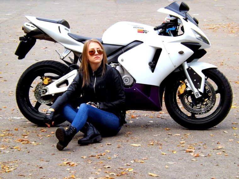 教官ブログ 女性でもバイク免許は いきなり大型 がおすすめ ブラッシュアップライフ